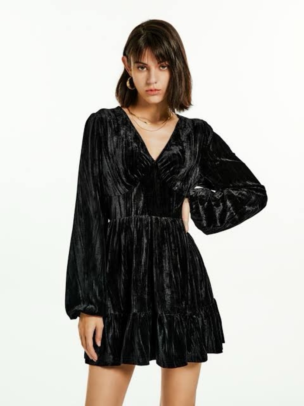 Cider Black Velvet Long Sleeve Tiered Mini Dress Medium